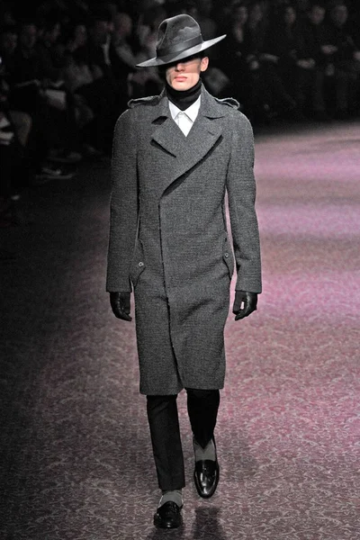 Look 1